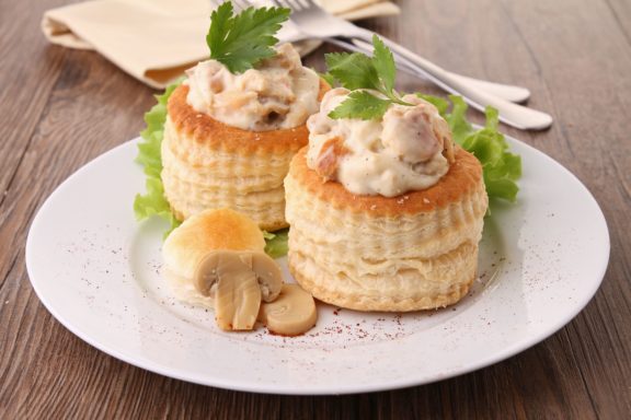 Vol-au-vent with hen