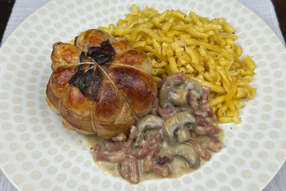 Paupiettes de poulet à l&rsquo;alsacienne avec sa sauce au vin blanc